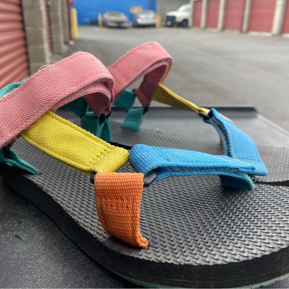 Women's Original Universal Teva a like Women’s Multi-Color Sandals Size 9.5 - Picture 12 of 13